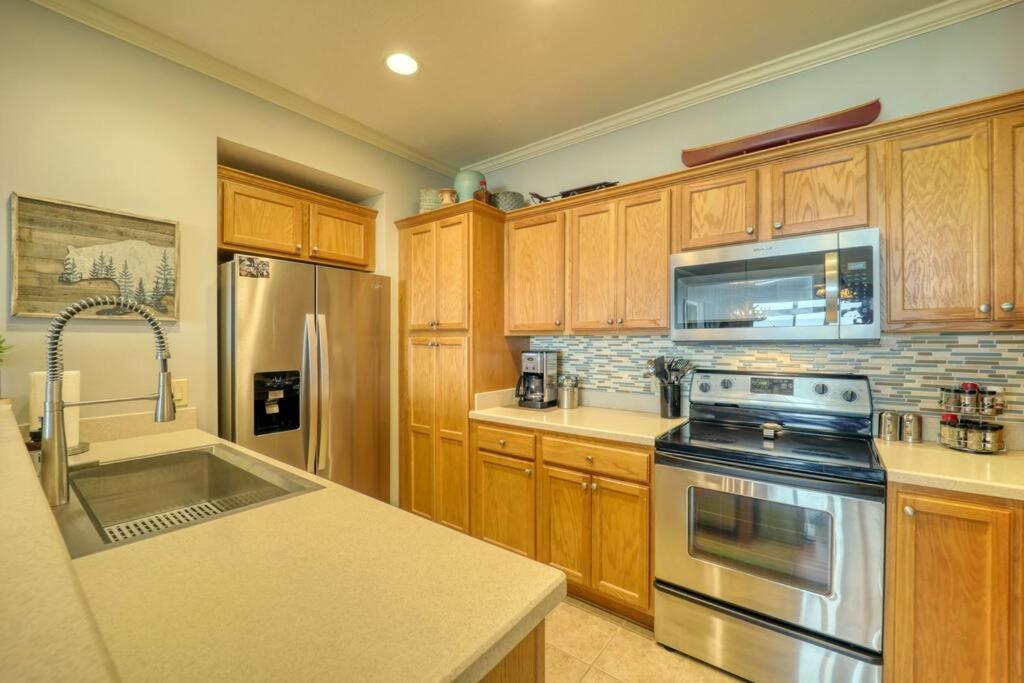 Bucket List Views Sugar Mountain Private Condo - 2Bed, 2Bath, Sleeps 6, Panoramic Views Of Mountains From Large Deck, Short Drive To Shopping, Restaurants, Cafes & Banner Elk Town المظهر الخارجي الصورة