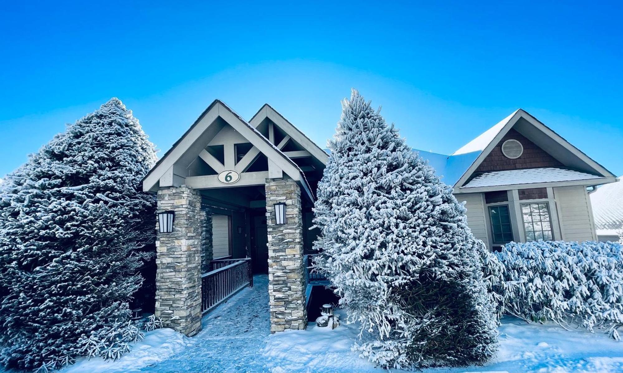 Bucket List Views Sugar Mountain Private Condo - 2Bed, 2Bath, Sleeps 6, Panoramic Views Of Mountains From Large Deck, Short Drive To Shopping, Restaurants, Cafes & Banner Elk Town المظهر الخارجي الصورة